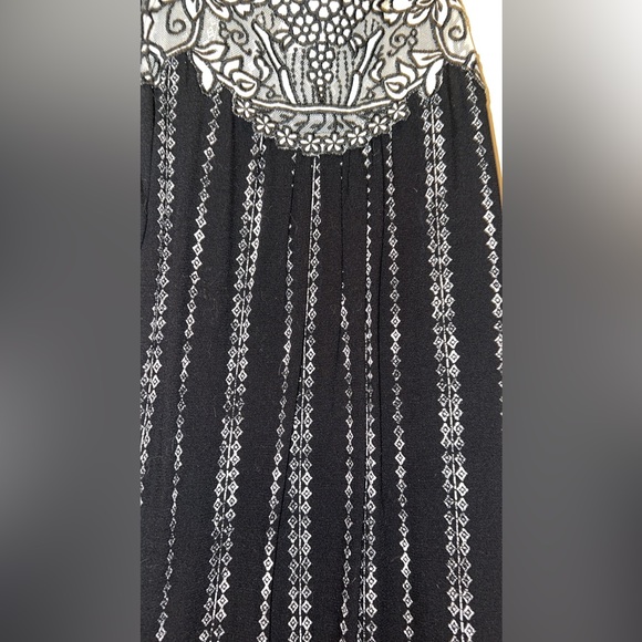 2 Maurice’s Tops Size Large - Picture 5 of 8